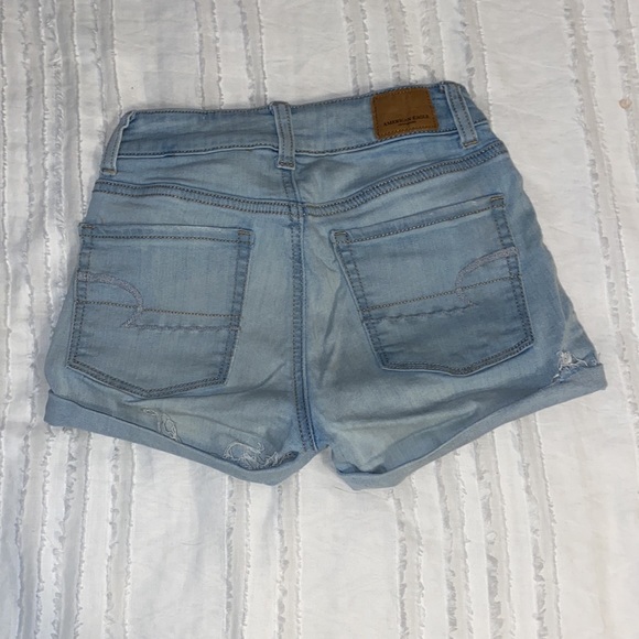 American Eagle size 00 light wash hi-rise shorties - Picture 2 of 5